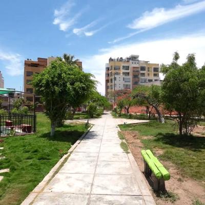 VENTA DE CASA EN CALLE LOS SAUCES, URB. SANTA VICTORIA